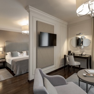 Rooms & Suites
