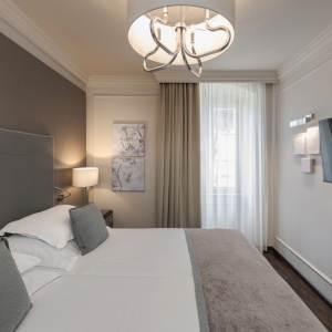Rooms & Suites