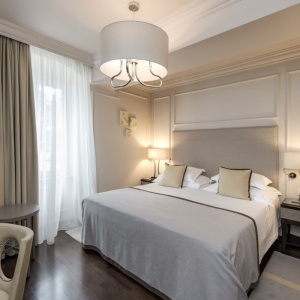Rooms & Suites