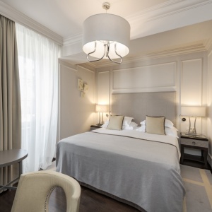 Rooms & Suites