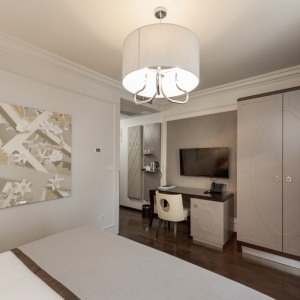 Rooms & Suites