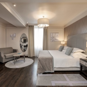 Rooms & Suites