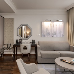 Rooms & Suites