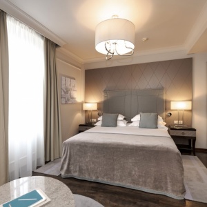 Rooms & Suites