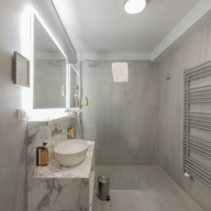 Rooms & Suites