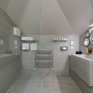 Rooms & Suites